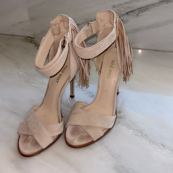 Nine West pink blush heels with back fringe Sz 7 - Picture 1 of 13